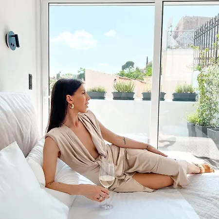 Step One | Luxury Right In The Heart Of Acropolis Next To Metro Station Apartament Ateny
