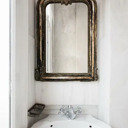 דירה Step One | Luxury Right In The Heart Of Acropolis Next To Metro Station אתונה