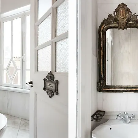 Apartament Step One | Luxury Right In The Heart Of Acropolis Next To Metro Station
