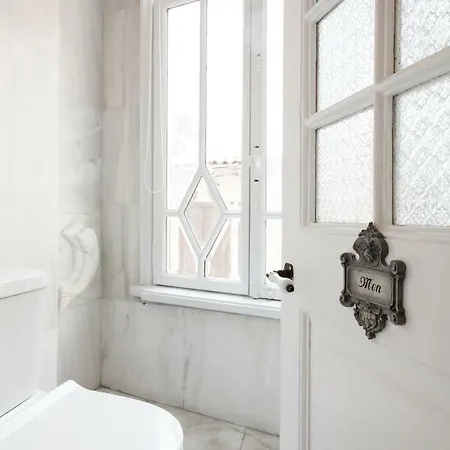 דירה Step One | Luxury Right In The Heart Of Acropolis Next To Metro Station