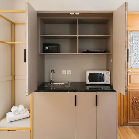 דירה Step One | Luxury Right In The Heart Of Acropolis Next To Metro Station