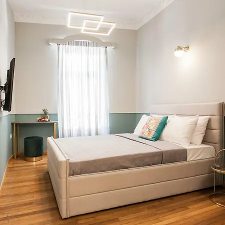 Step One | Luxury Right In The Heart Of Acropolis Next To Metro Station * Ateny