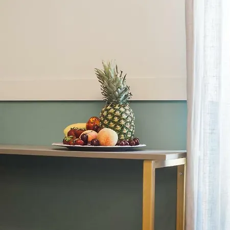 Step One | Luxury Right In The Heart Of Acropolis Next To Metro Station דירה אתונה