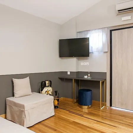Step One | Luxury Right In The Heart Of Acropolis Next To Metro Station אתונה